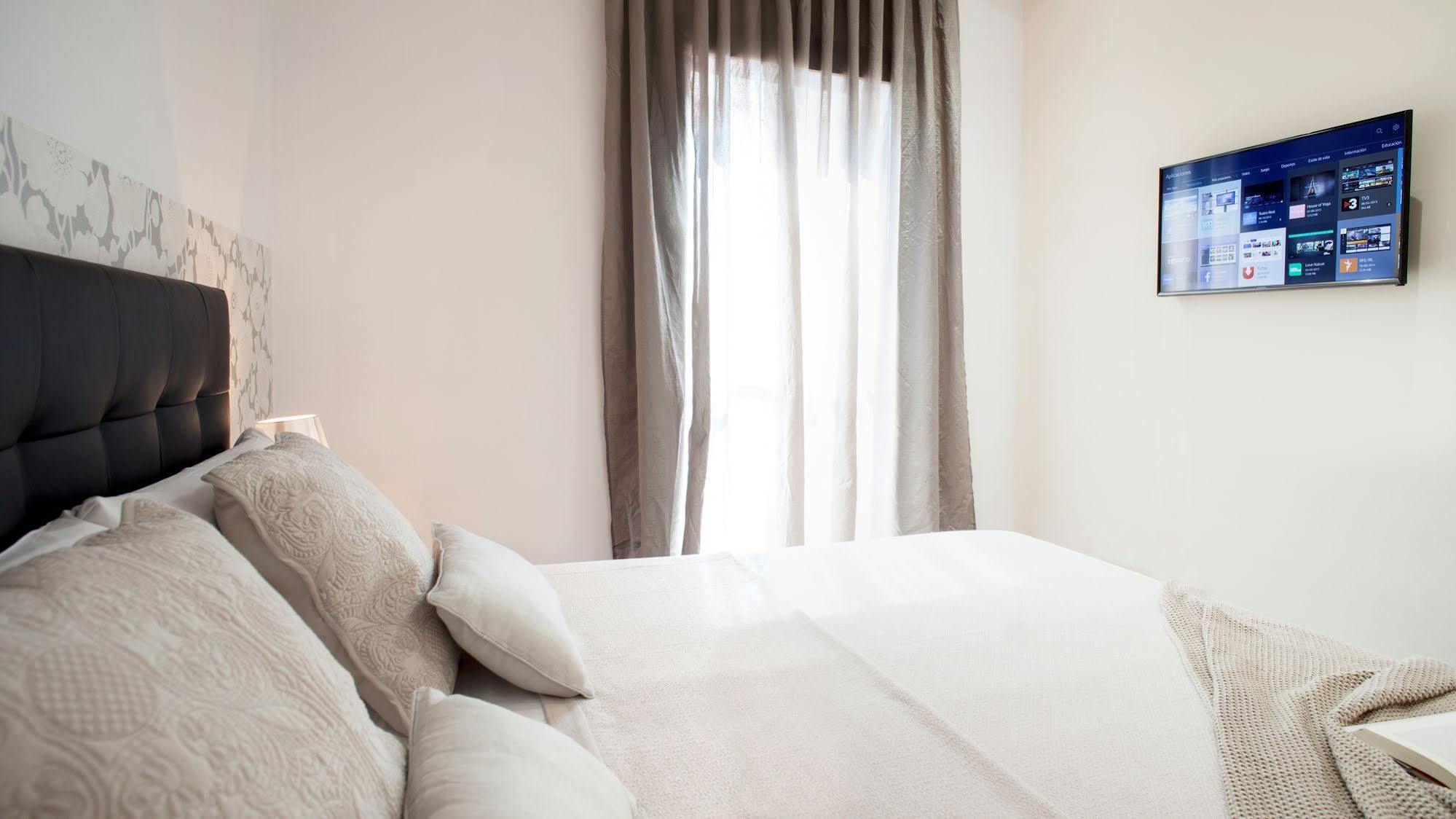 Aspasios Catedral Apartments Барселона Екстериор снимка