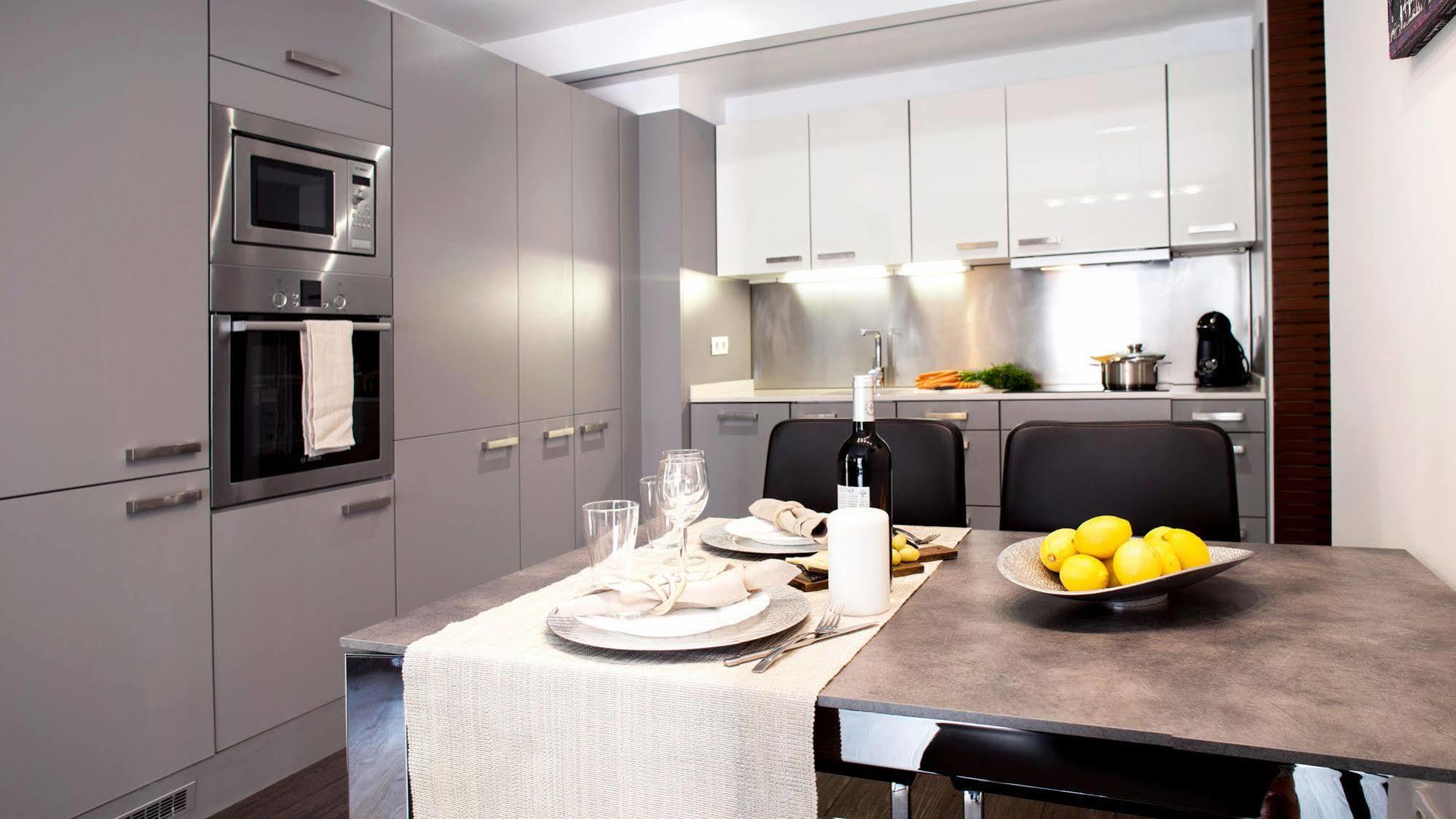 Aspasios Catedral Apartments Барселона Екстериор снимка