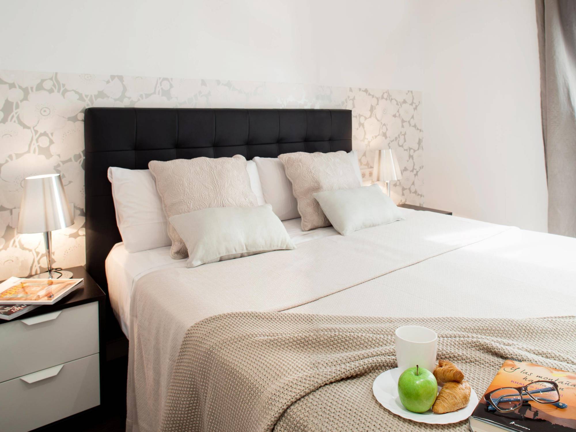 Aspasios Catedral Apartments Барселона Екстериор снимка