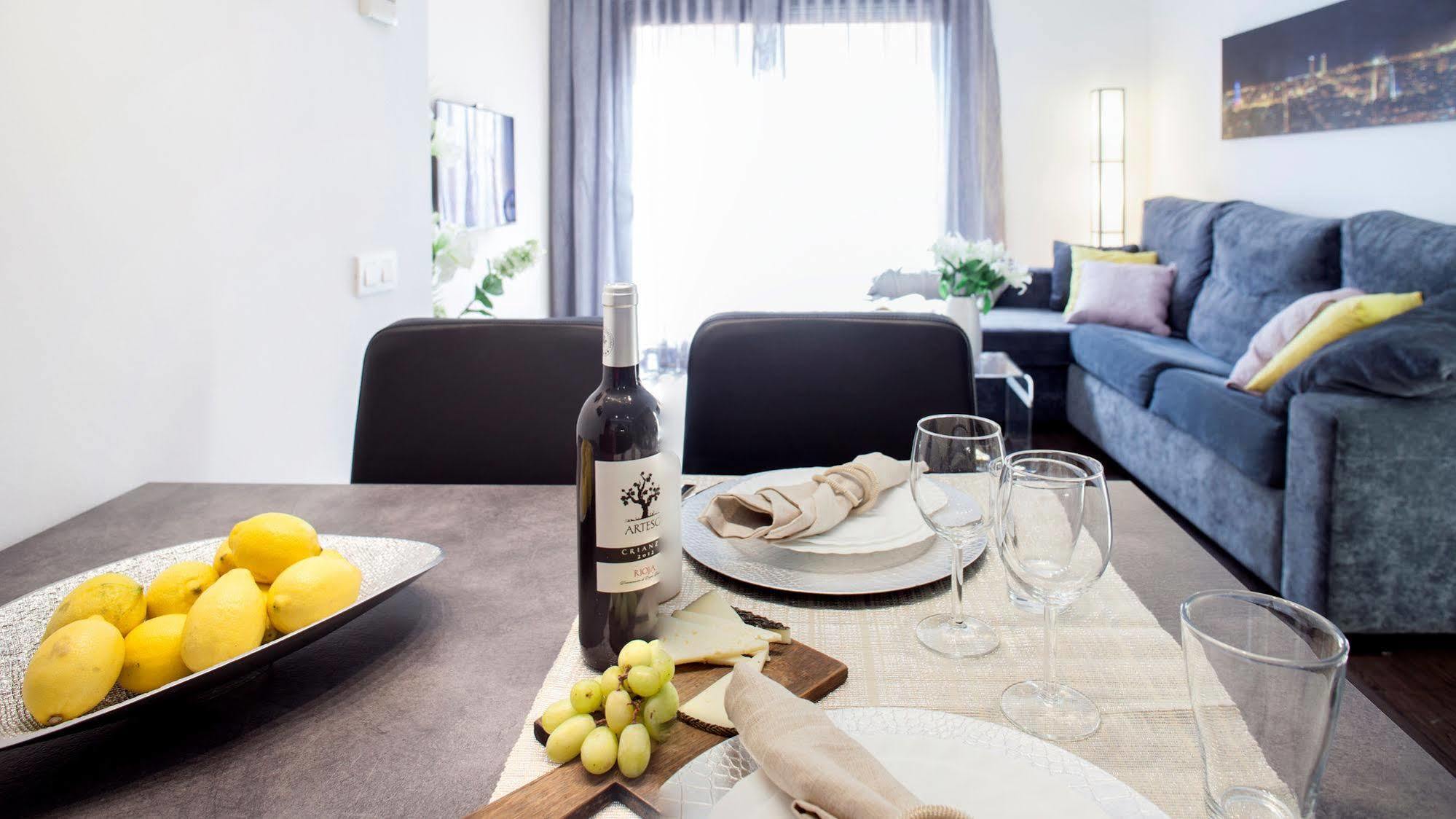 Aspasios Catedral Apartments Барселона Екстериор снимка